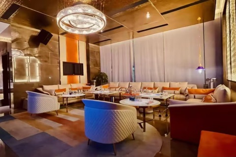 张家港BOWCLUB招聘礼宾员,可提供住宿,安心就业拥抱职场灿烂明天